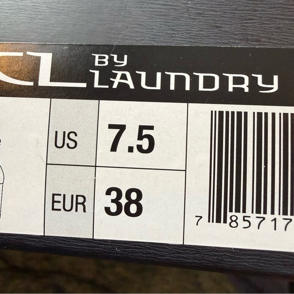 Laundry By Shelli Segal Cream Block Heel Sandals - Picture 2 of 5